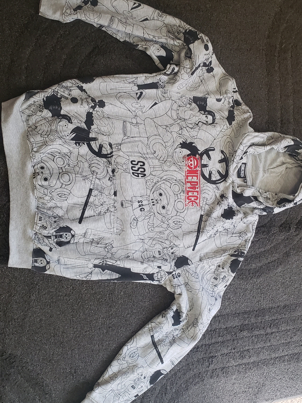 One Piece Gray Black Red Size M Pullover Hoodie Luffy Zoro Robin Chopper